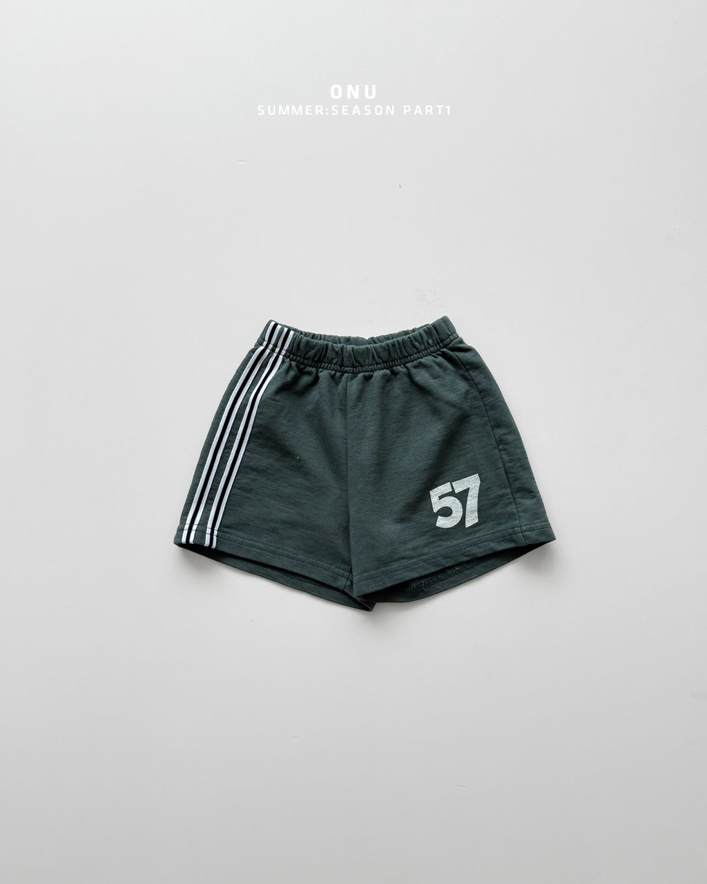 Onu '57' Appliqué Tee & Side-Stripe Shorts Set (+ Optional NY Ball Cap)
