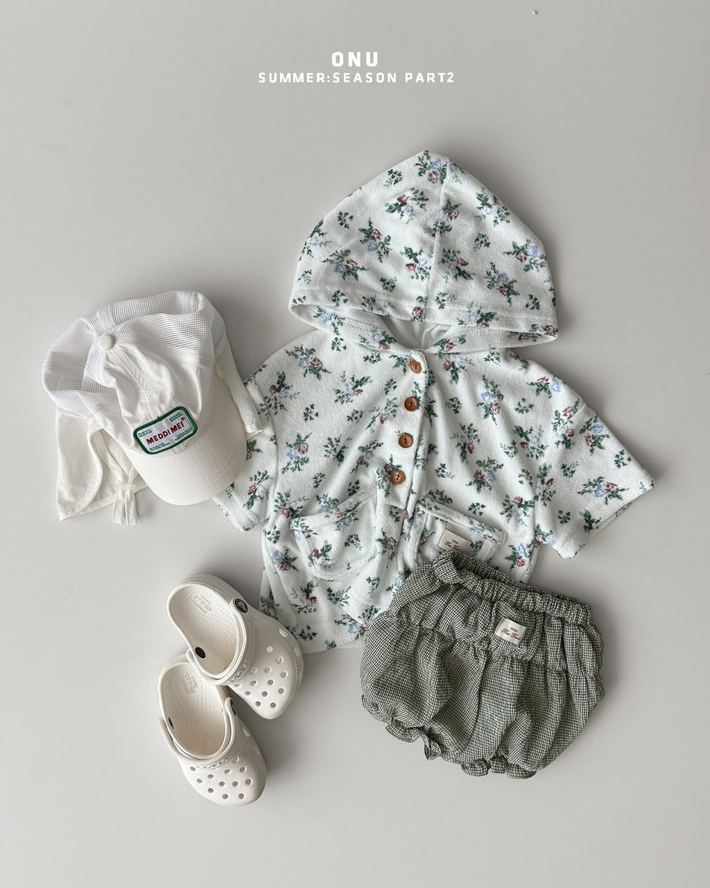 Onu Gingham Water Bloomer Shorts & Beach Ball Cap Set