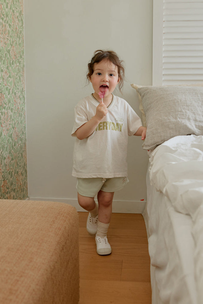 Onu V-Neck Ribbed 'Everyday' Tee Set (Choose Shorts)