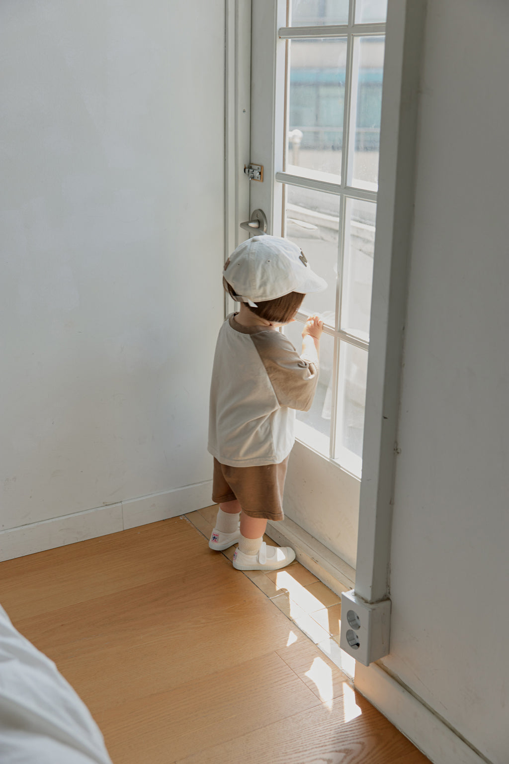 Onu Raglan Vintage Tee & Mini Terry Shorts Set (+ Optional NY Ball Cap)