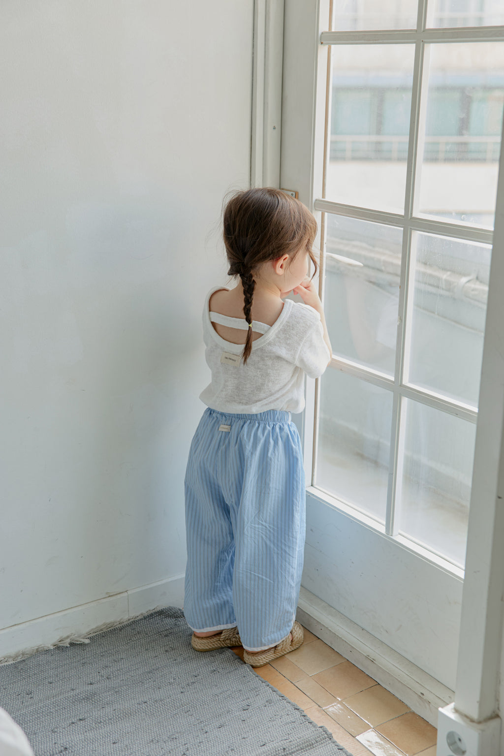Onu Back U-Neck Tee & Stripe Wide Pants Set