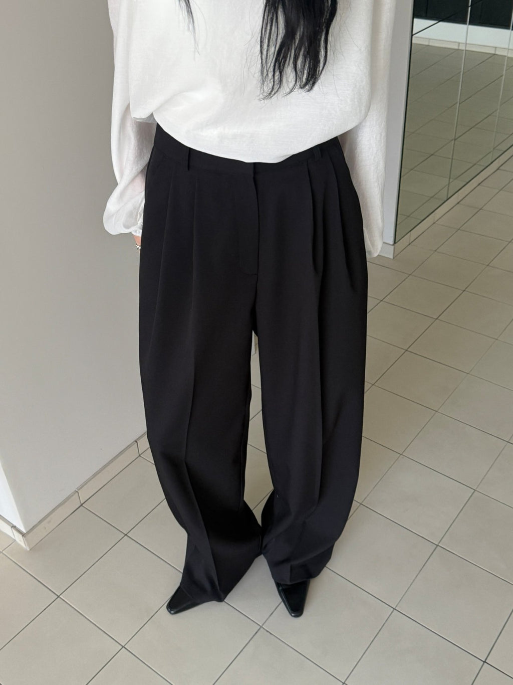 Pantaloni ampi a pieghe