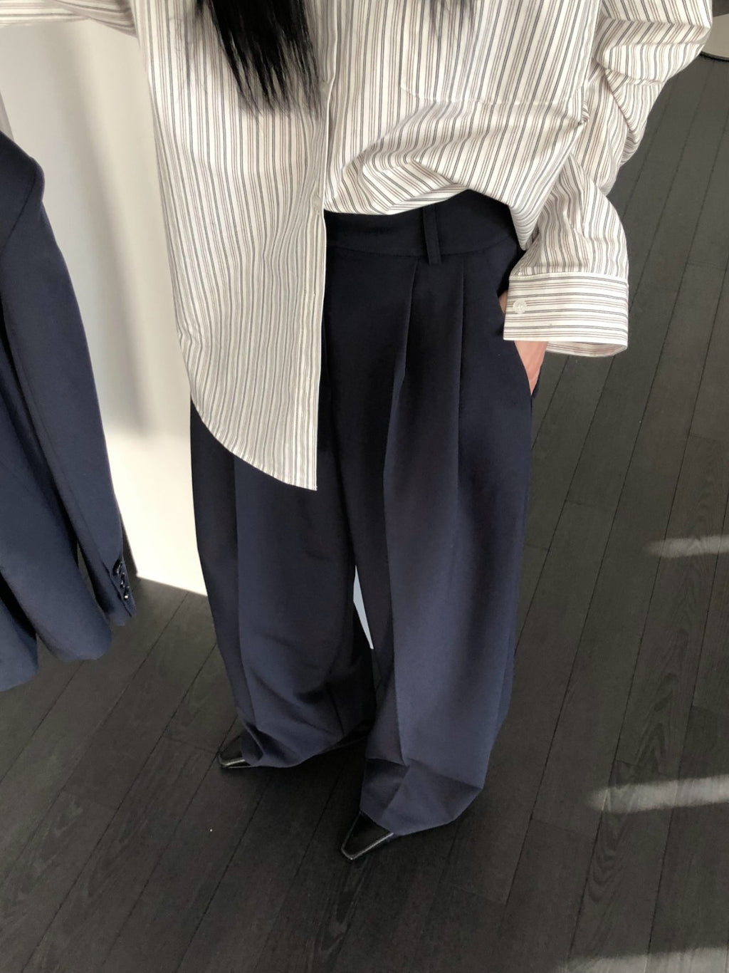 Pantaloni ampi a pieghe