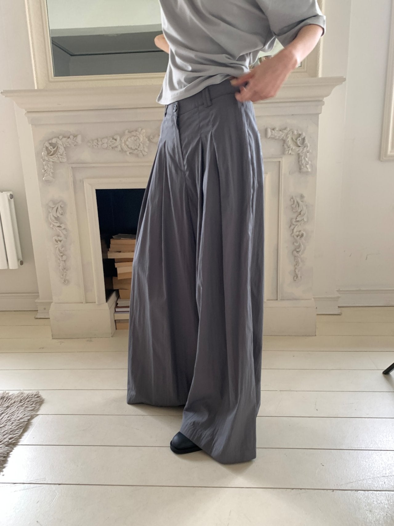 Pantaloni ampi plissettati