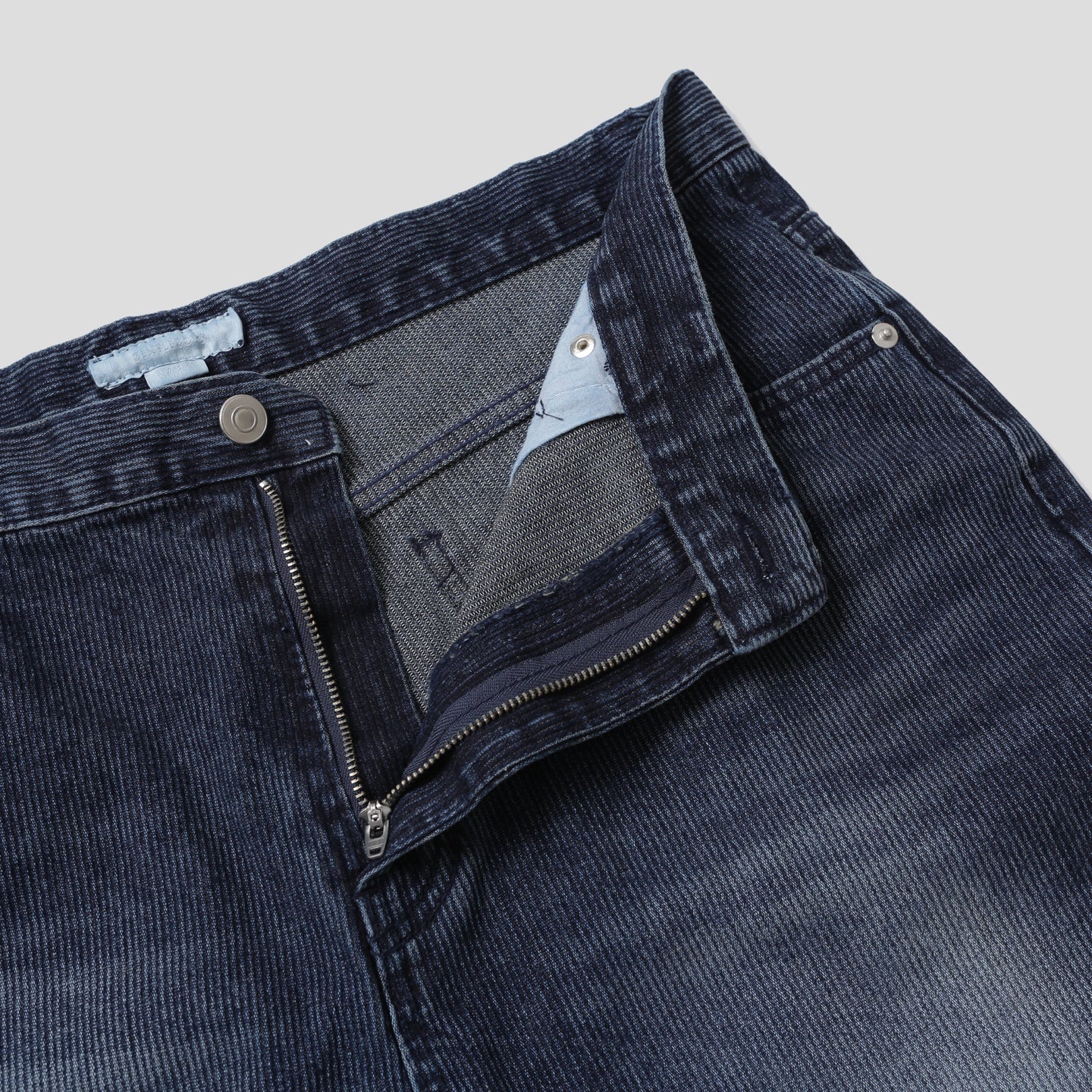 Jeans ampi in velluto a coste in vita