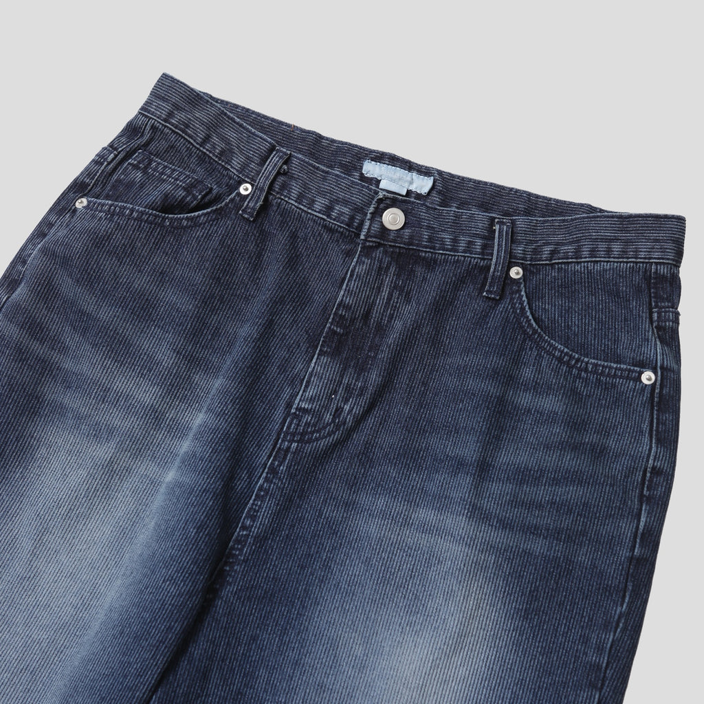 Jeans ampi in velluto a coste in vita