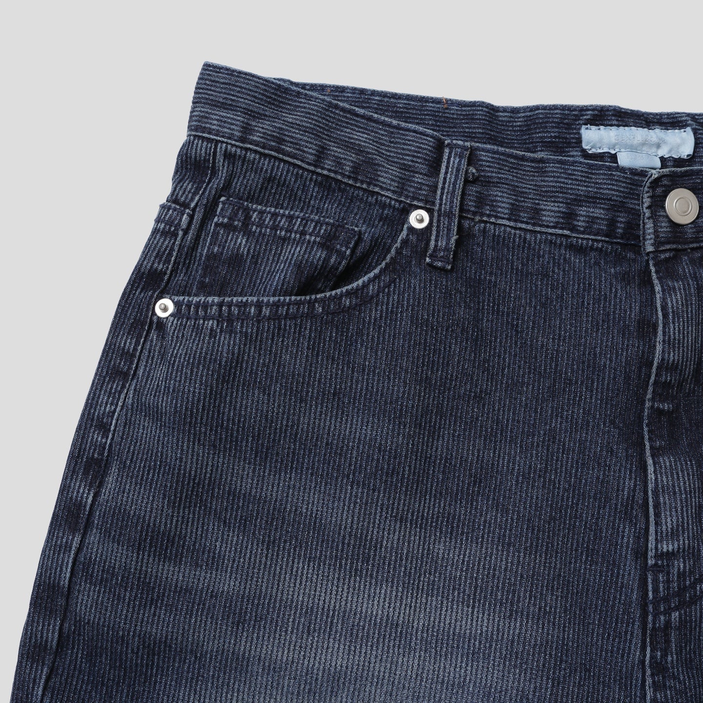 Jeans ampi in velluto a coste in vita