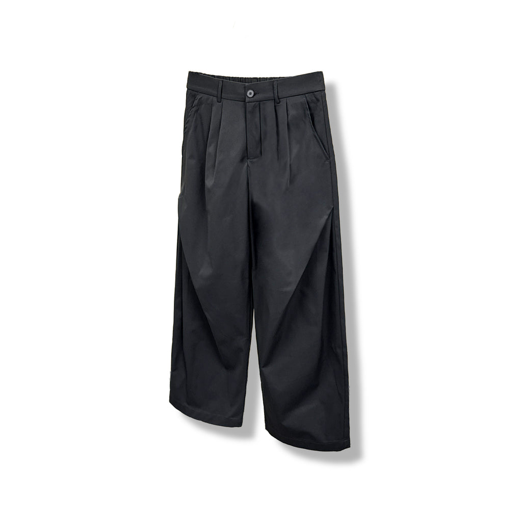 Gumi cross tuck wide leg pants, fabric texture close-up — Black