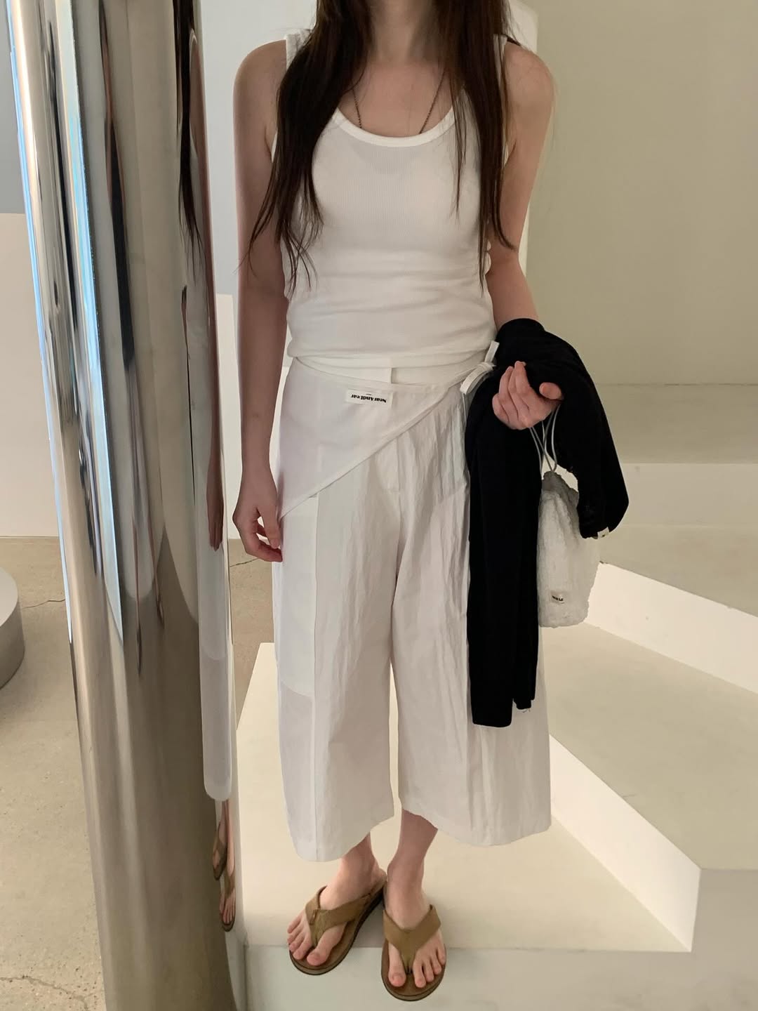 Pantalon large avec détail de taille à nouer