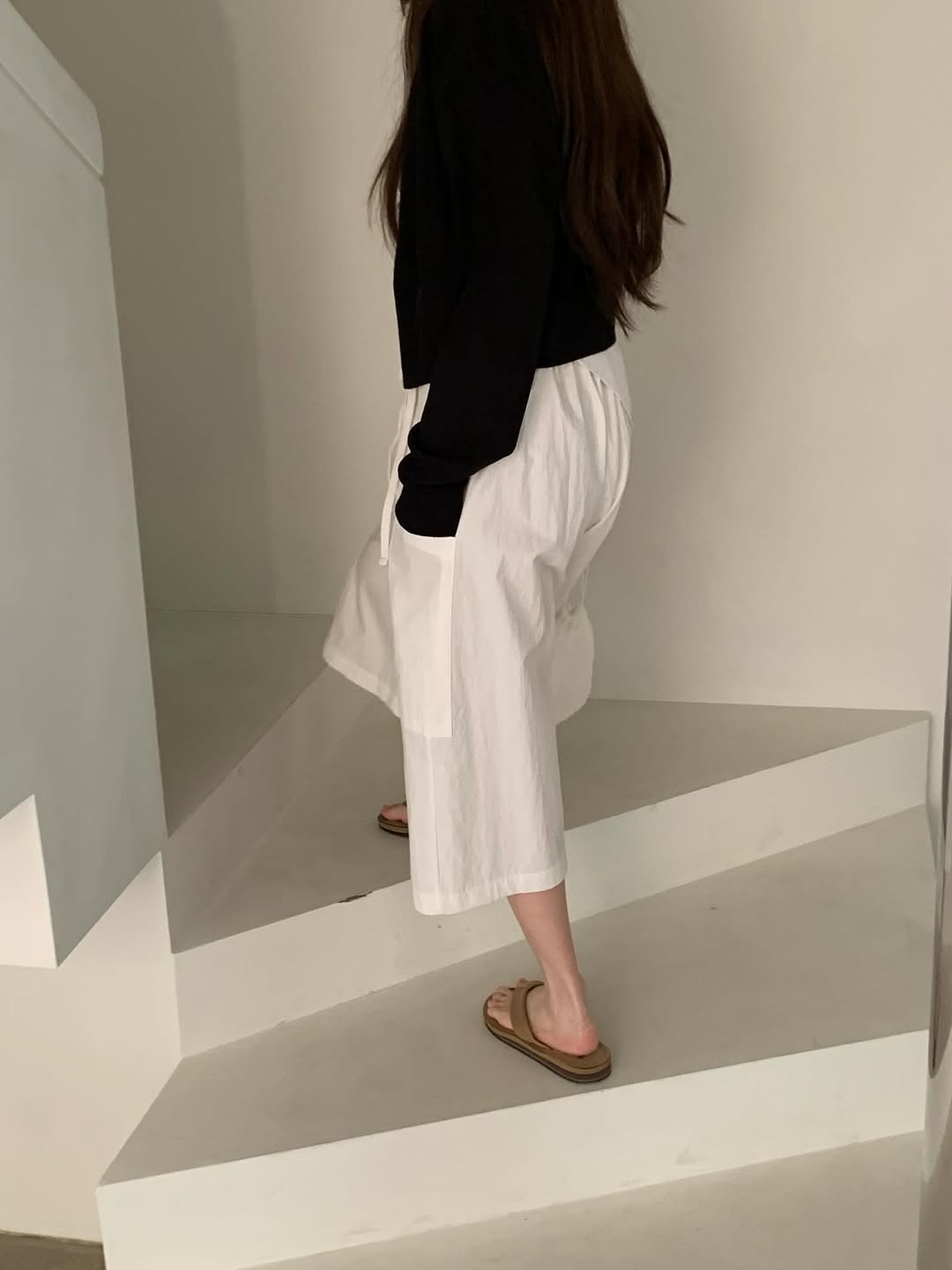 Pantalon large avec détail de taille à nouer