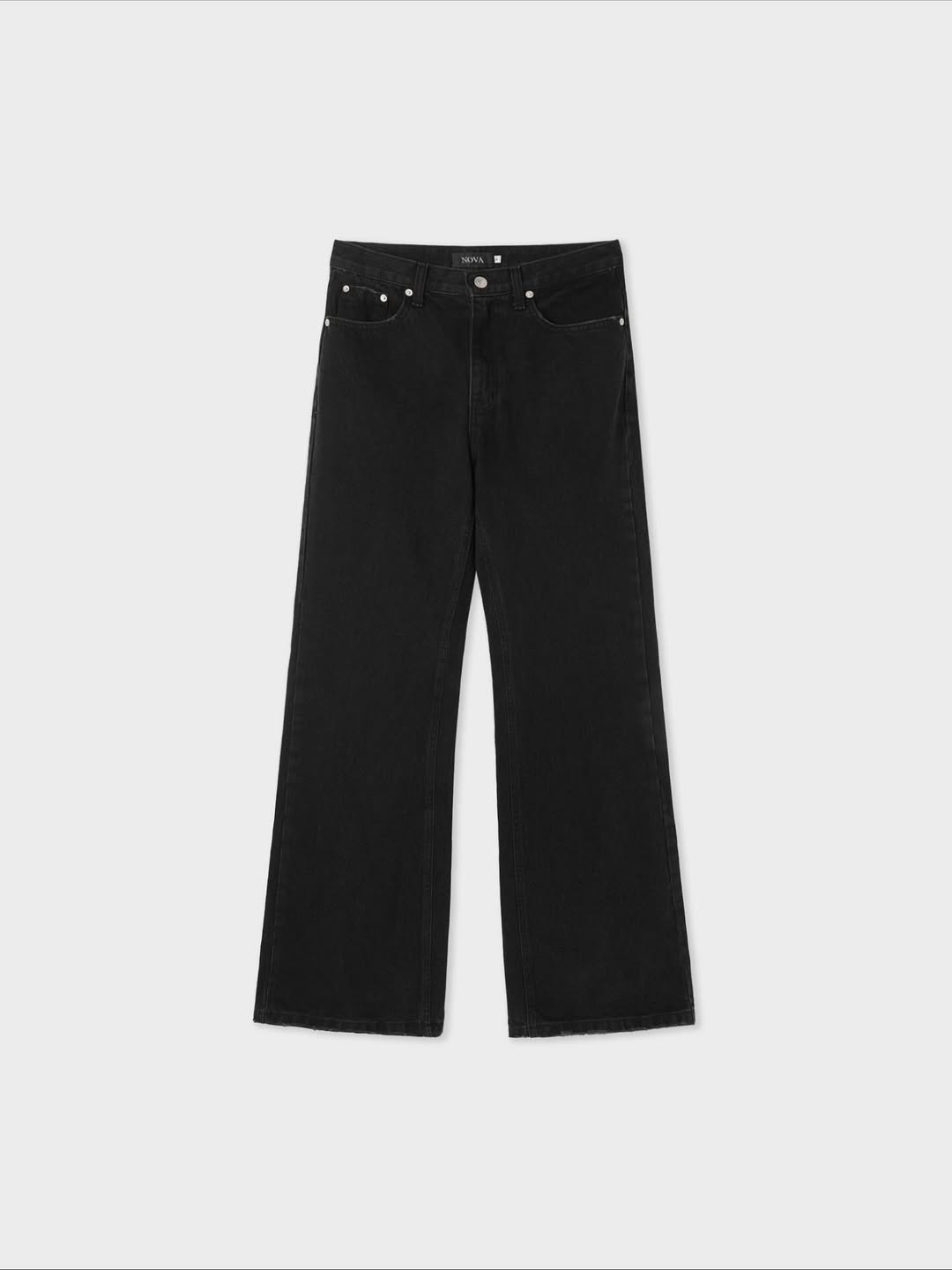 Jeans in denim neri svasati con orlo effetto "grinder"