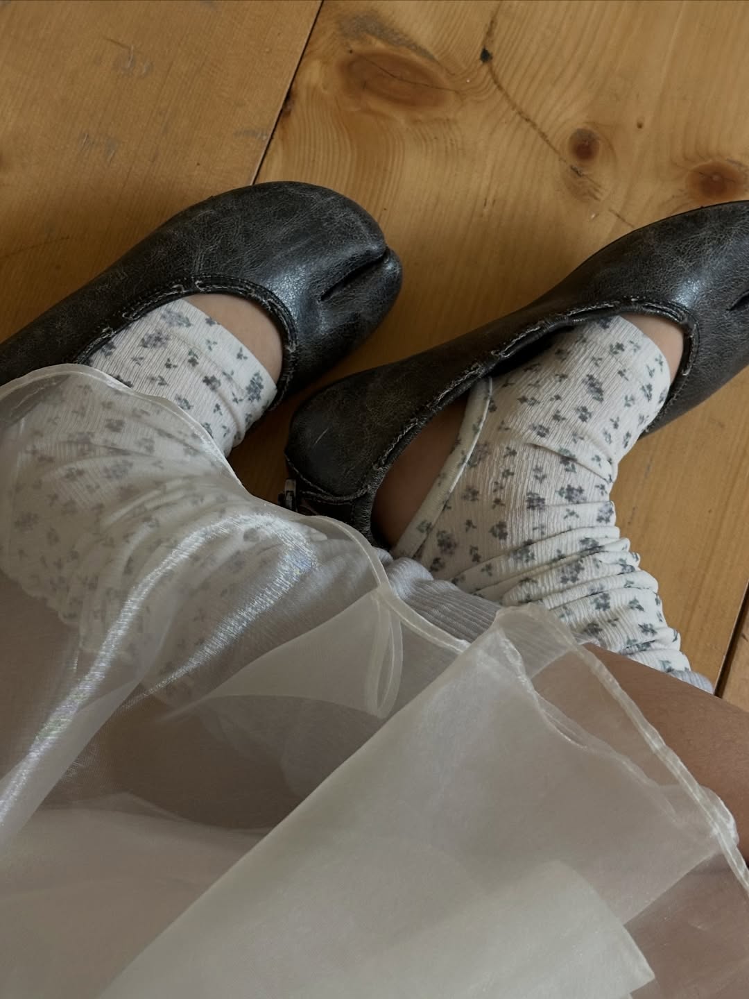 Excuse Floral Print Leg Warmers with Thumb Hole