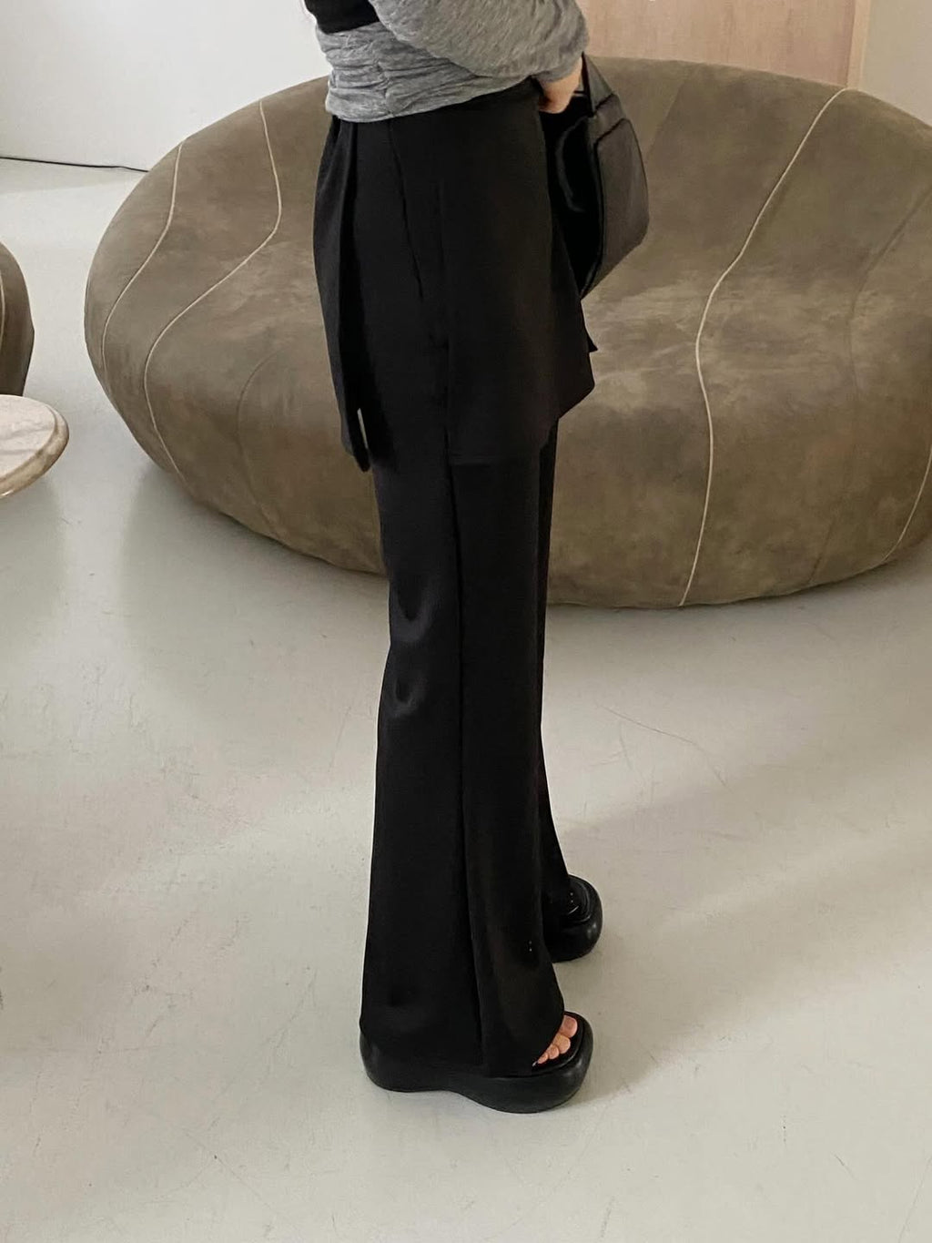 Pantaloni a zampa a strati con gonna
