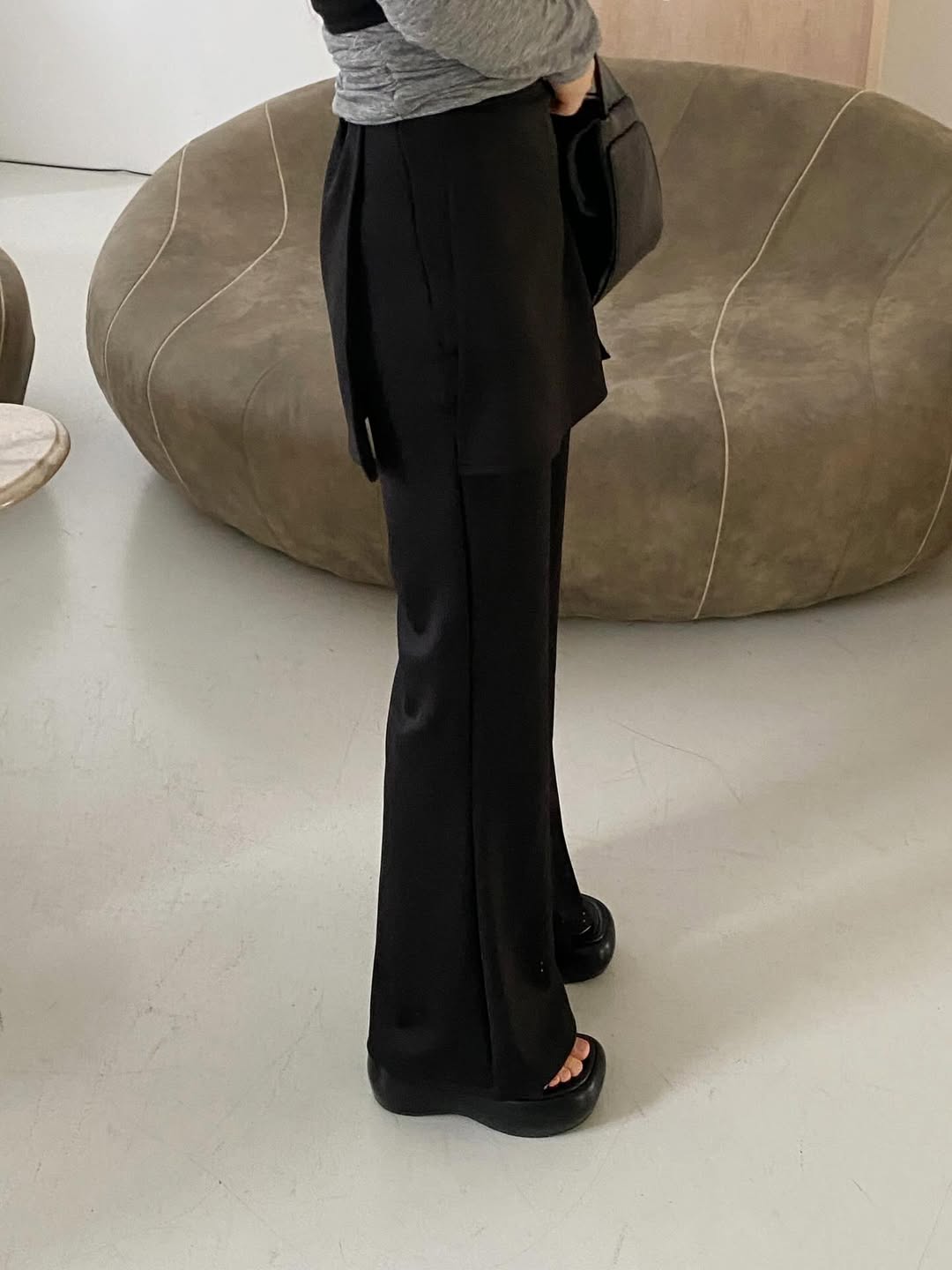 Pantaloni a zampa a strati con gonna