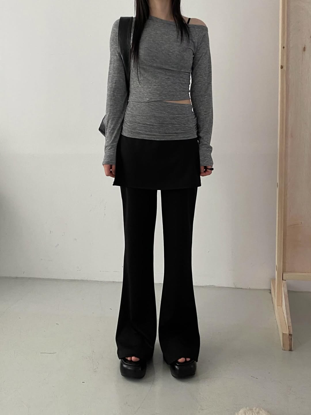 Pantaloni a zampa a strati con gonna