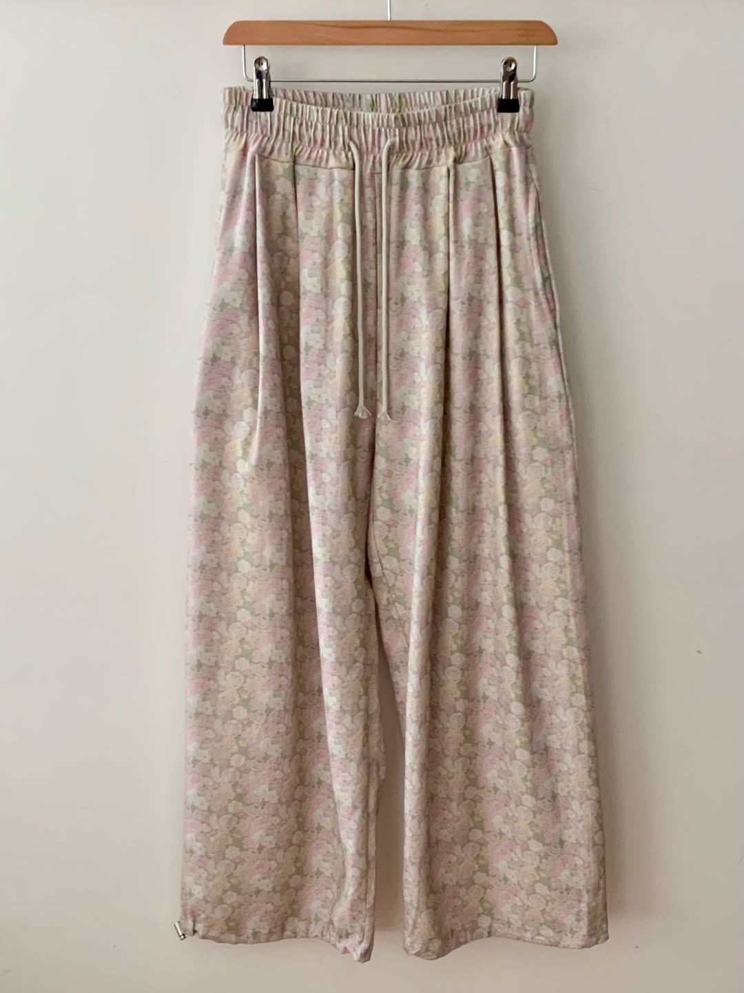 Excuse Pastel Floral Pin-Tuck Wide-Leg Trousers
