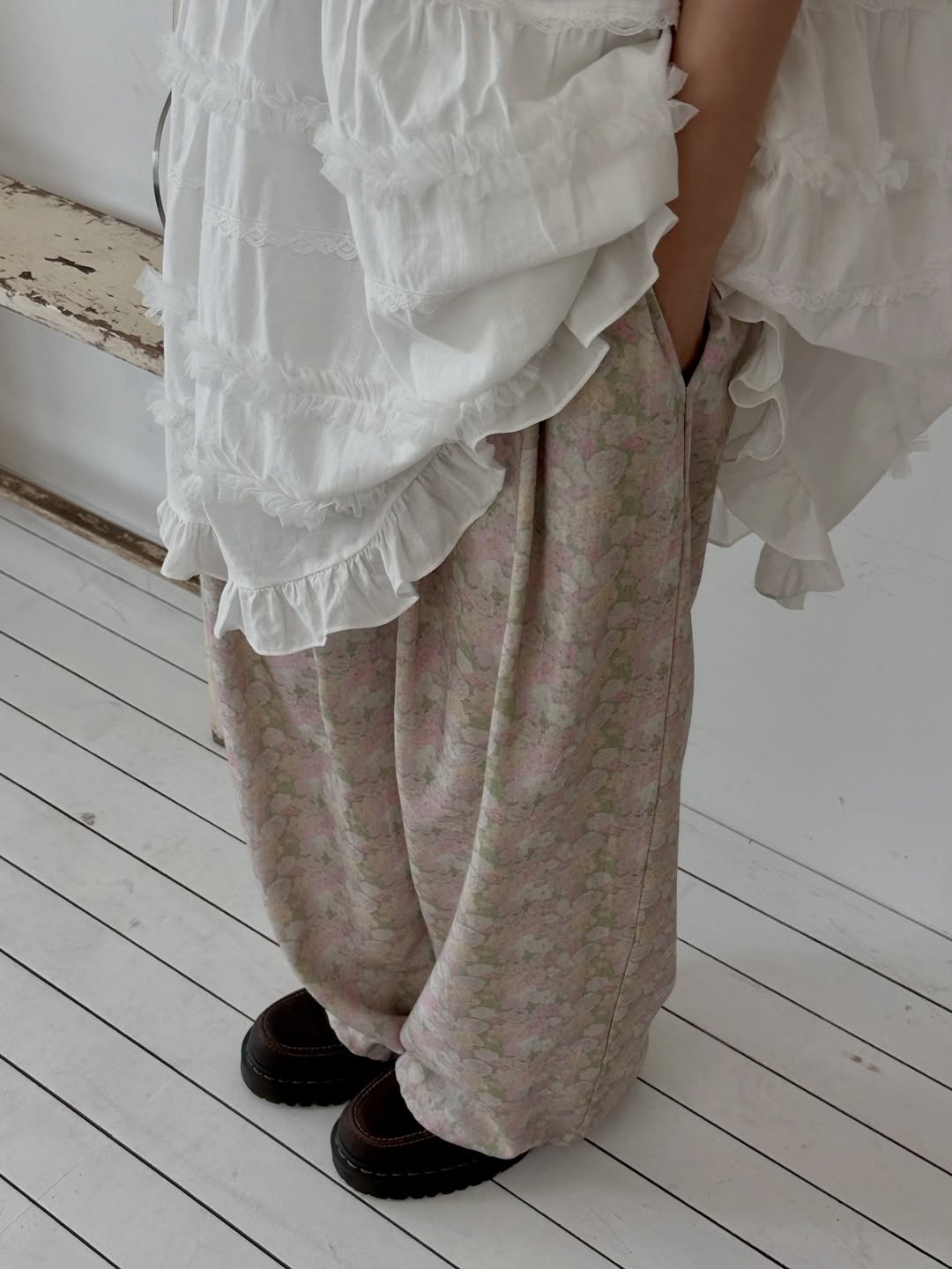 Excuse Pastel Floral Pin-Tuck Wide-Leg Trousers