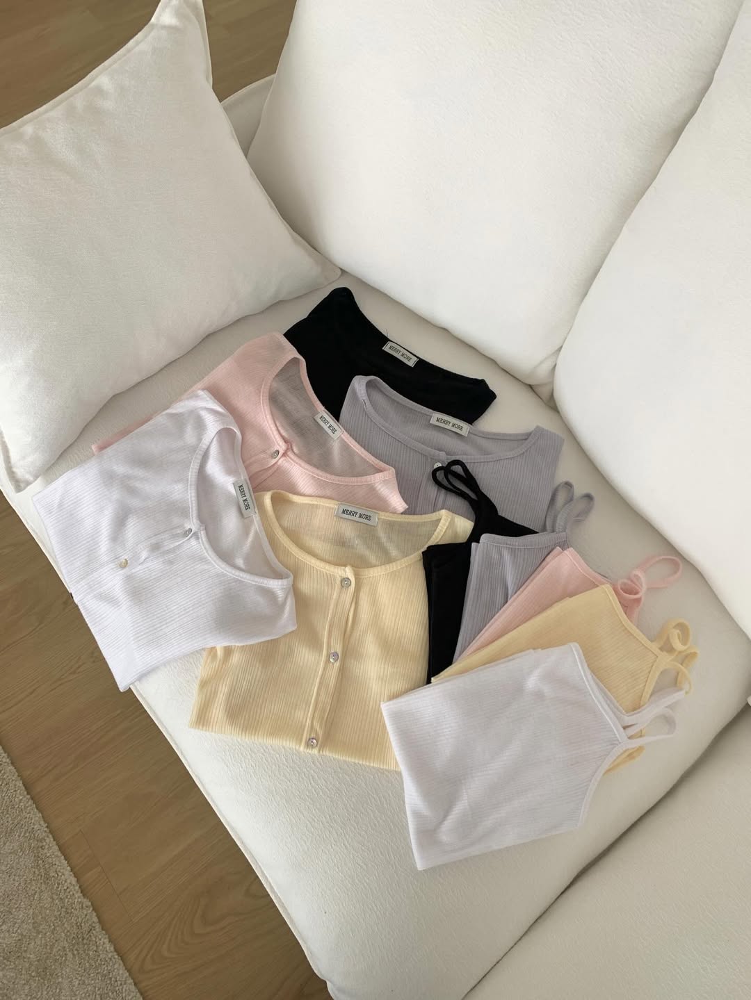Merrymore Wave Edge Camisole & Cardigan Set