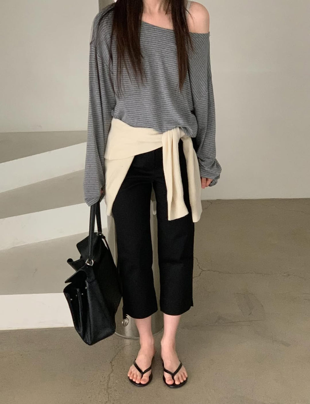 Pantaloni dritti alla caviglia neri