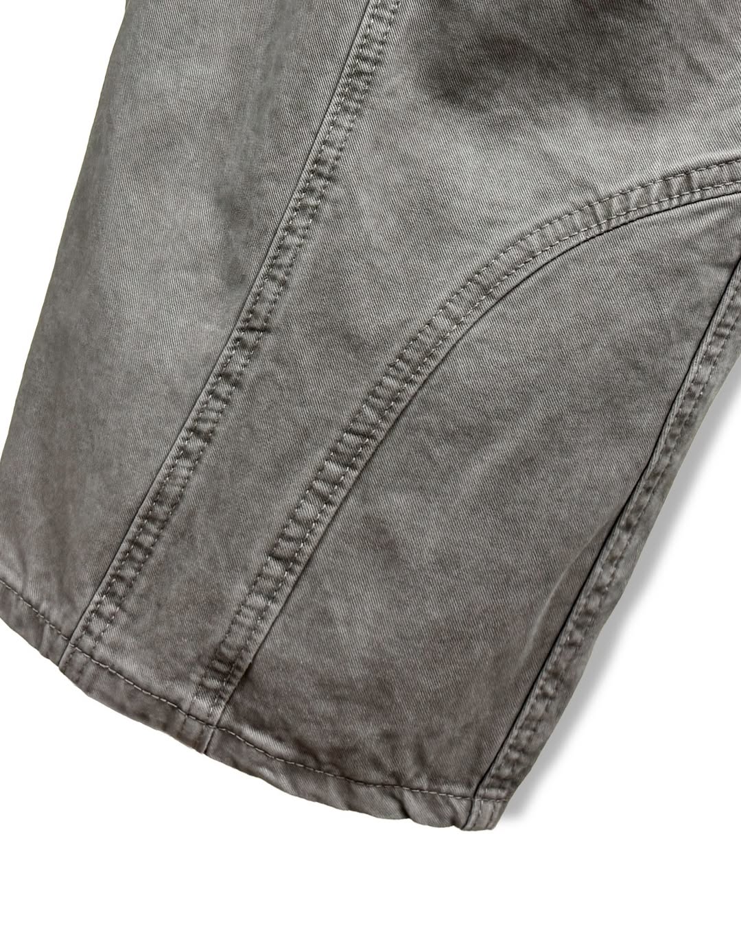 Pantaloni Cargo Curvi Tinto in Capo