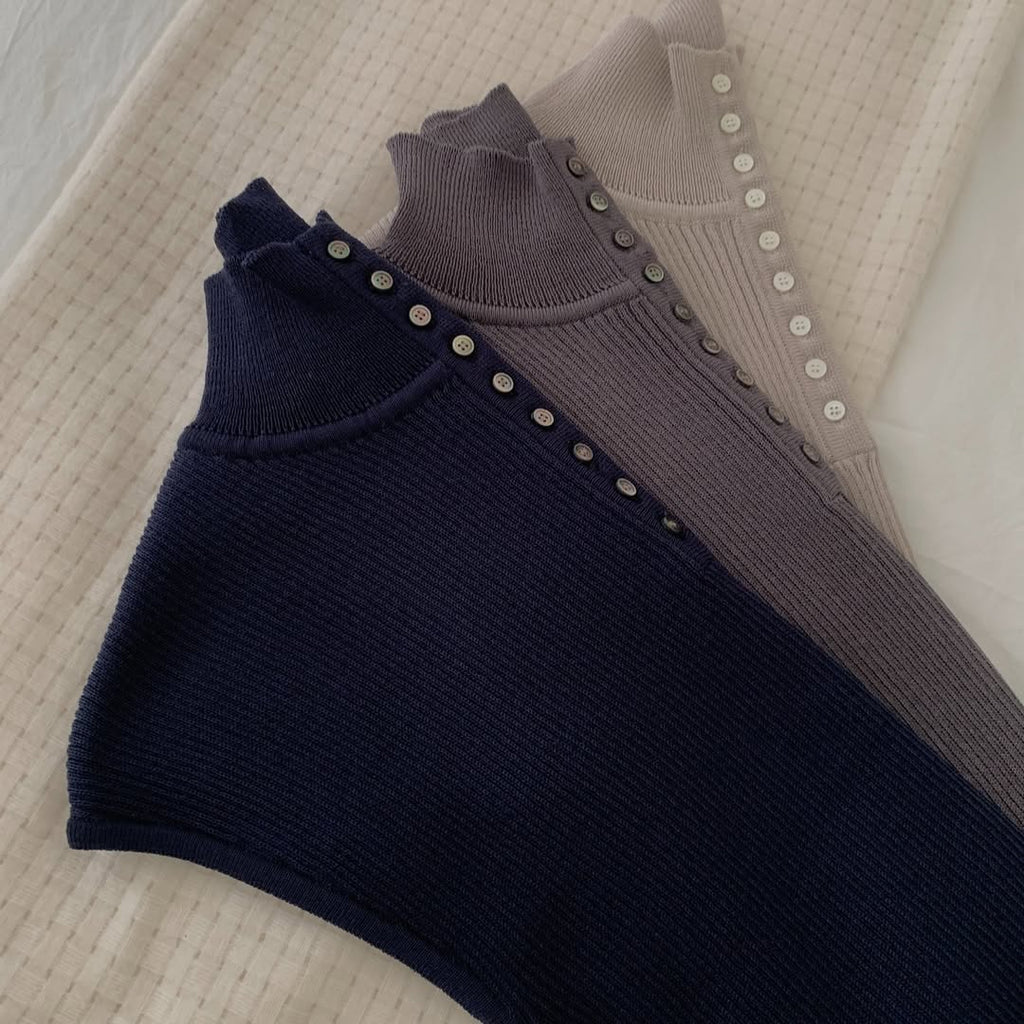 Merrymore Ribbed Henley Neck Cap Sleeve Cropped Knit Top