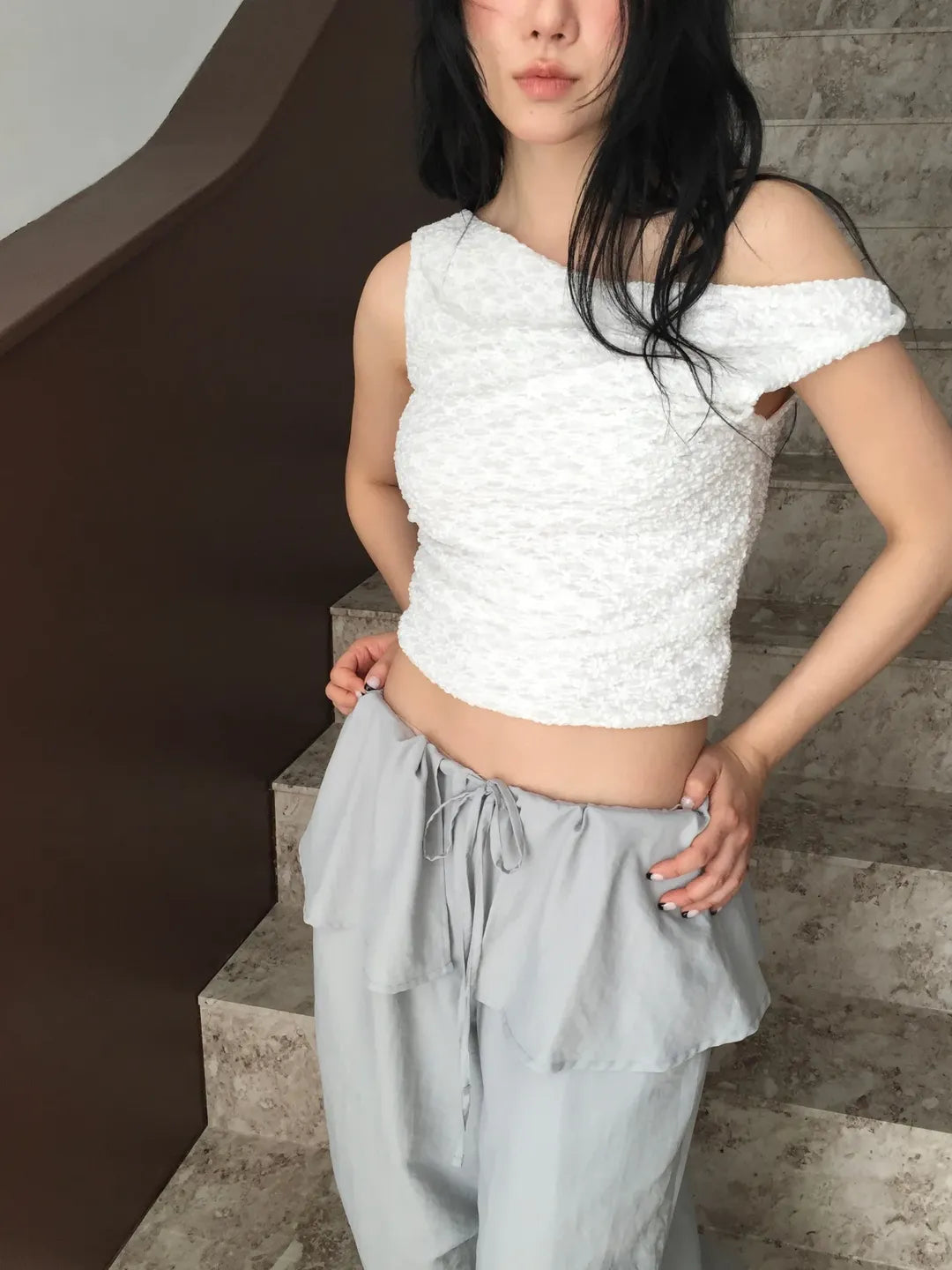 Lovemoment Lace Twisted One-Shoulder Crop Top
