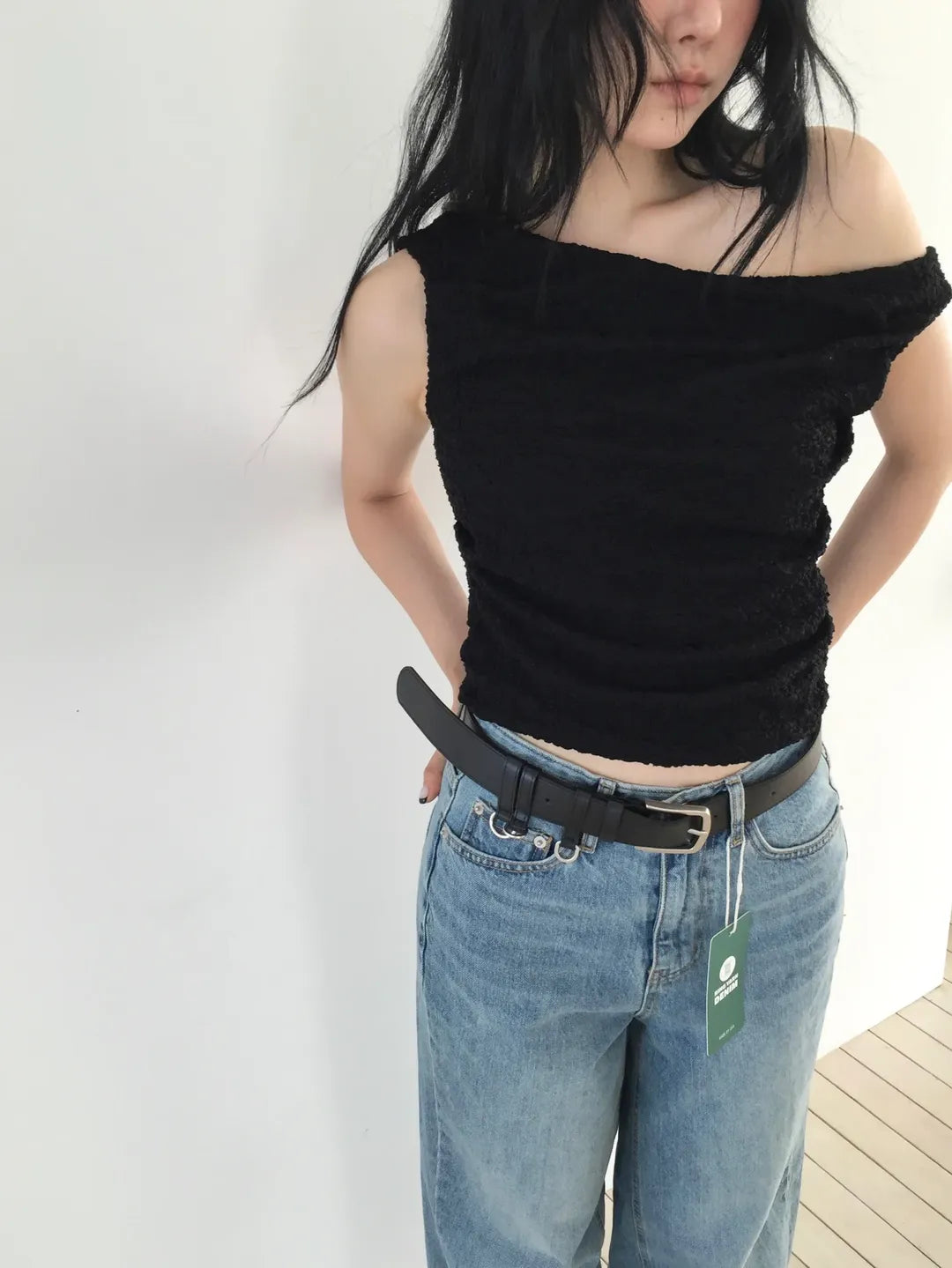 Lovemoment Lace Twisted One-Shoulder Crop Top