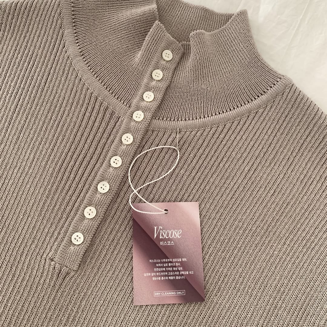 Merrymore Ribbed Henley Neck Cap Sleeve Cropped Knit Top