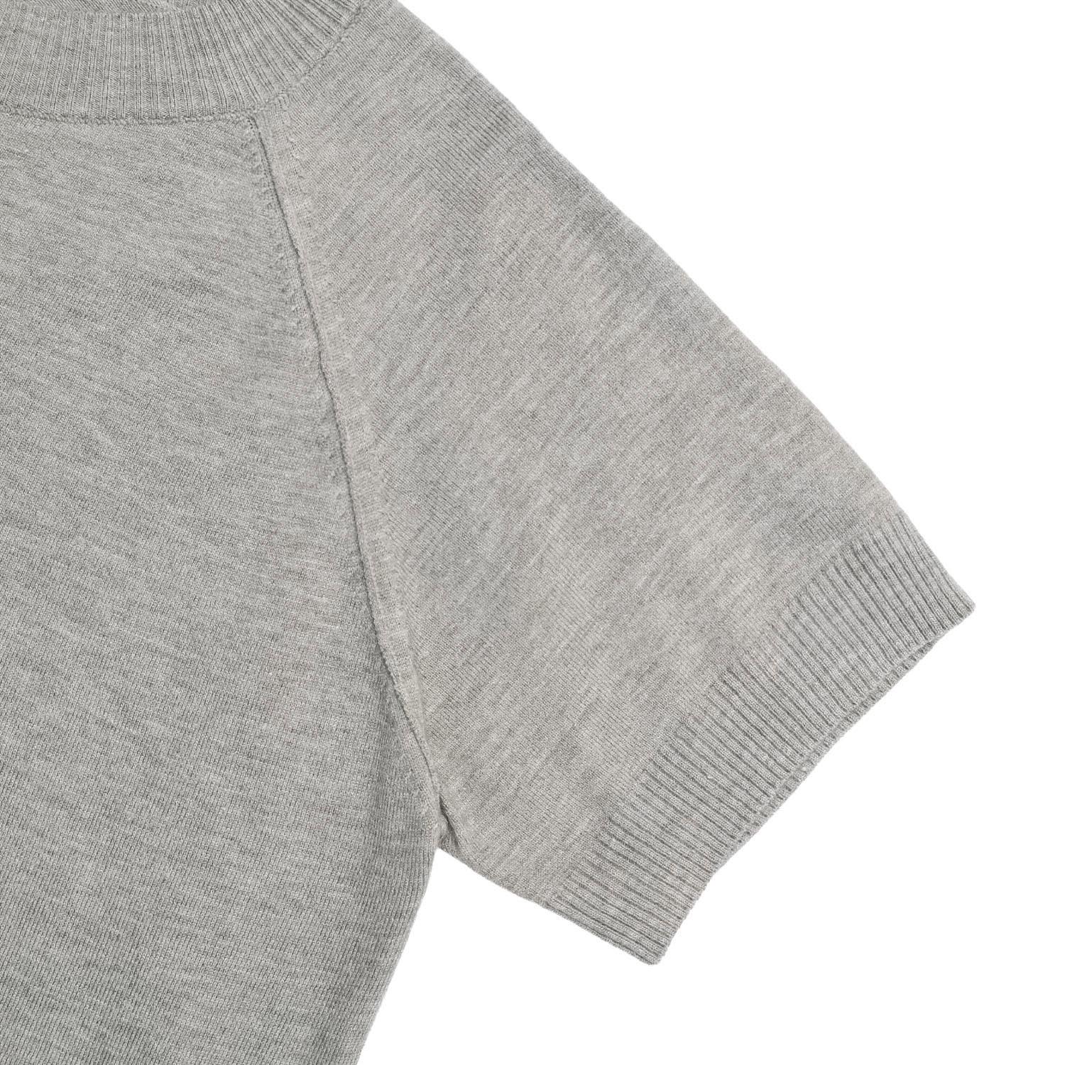 Raglan Sleeve Crew Neck Knit Tee — sleeve detail