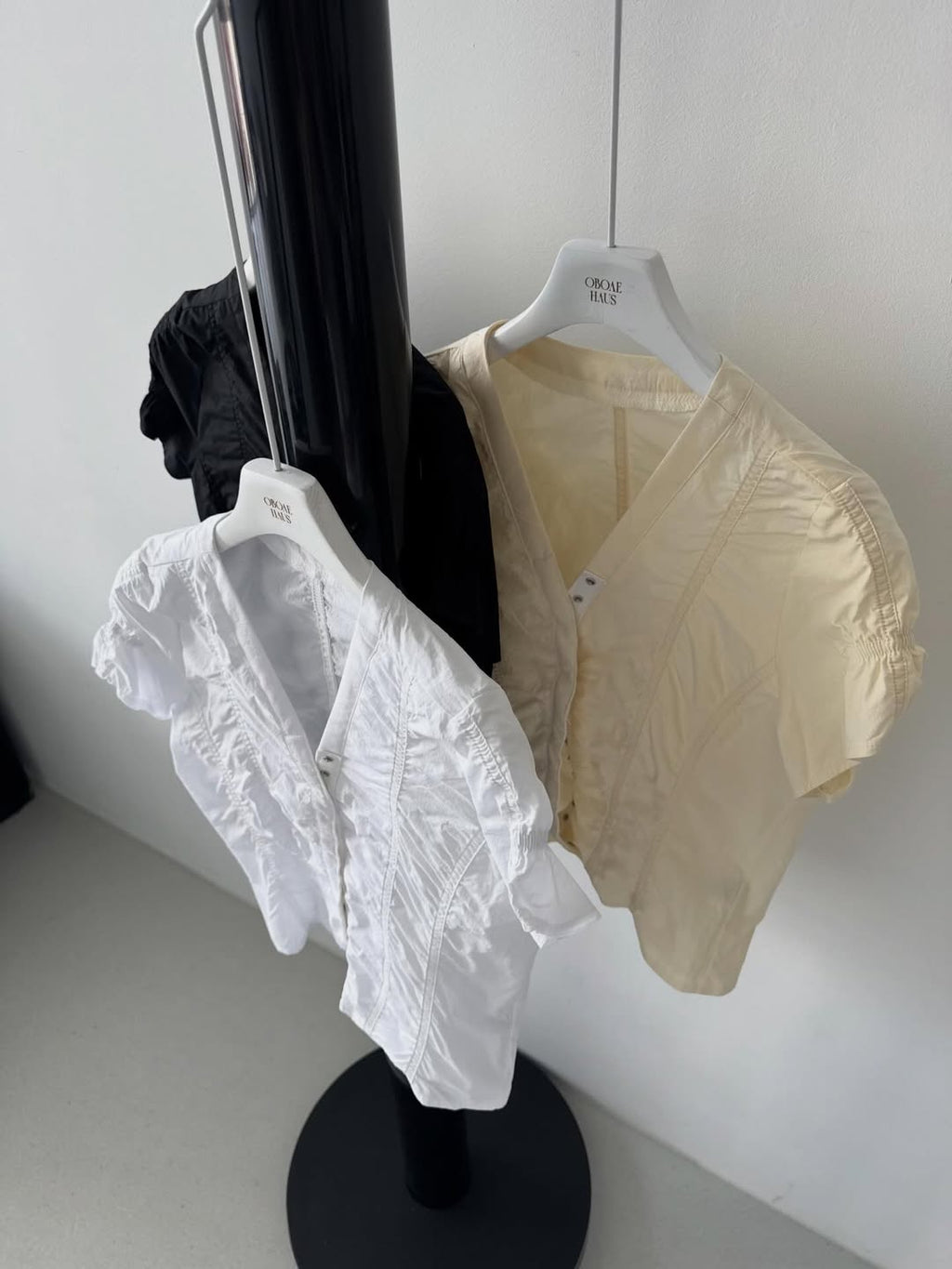 OboaeHaus Wrinkle Ruffle Trim Short Sleeve Shirt