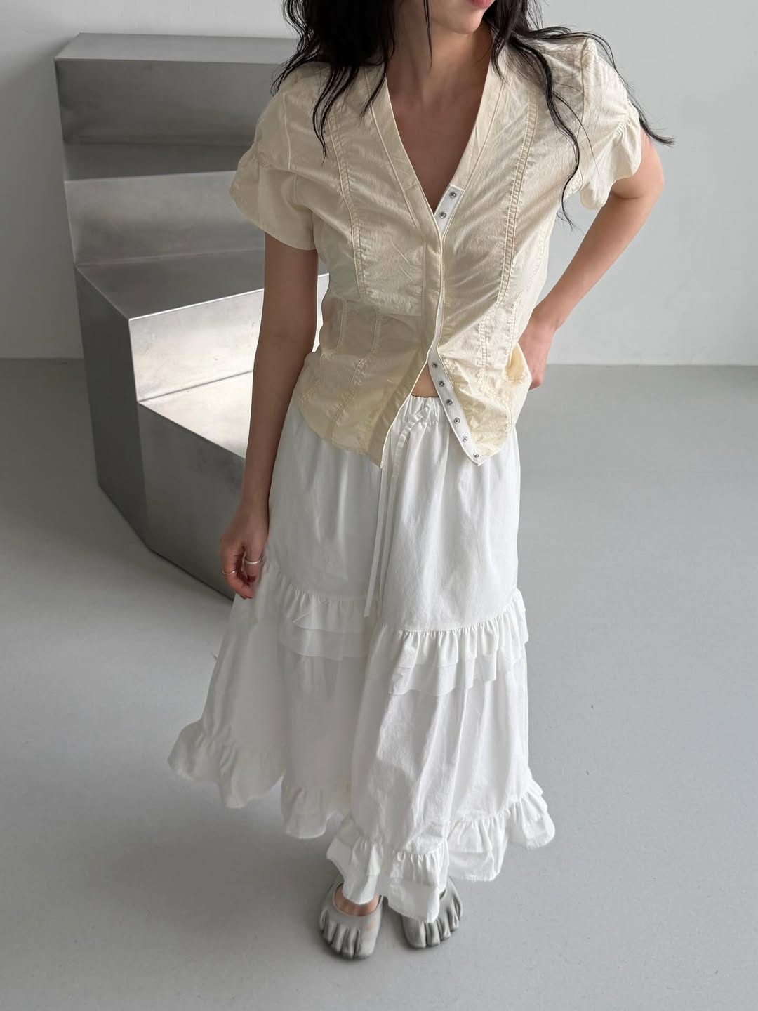 OboaeHaus Wrinkle Ruffle Trim Short Sleeve Shirt