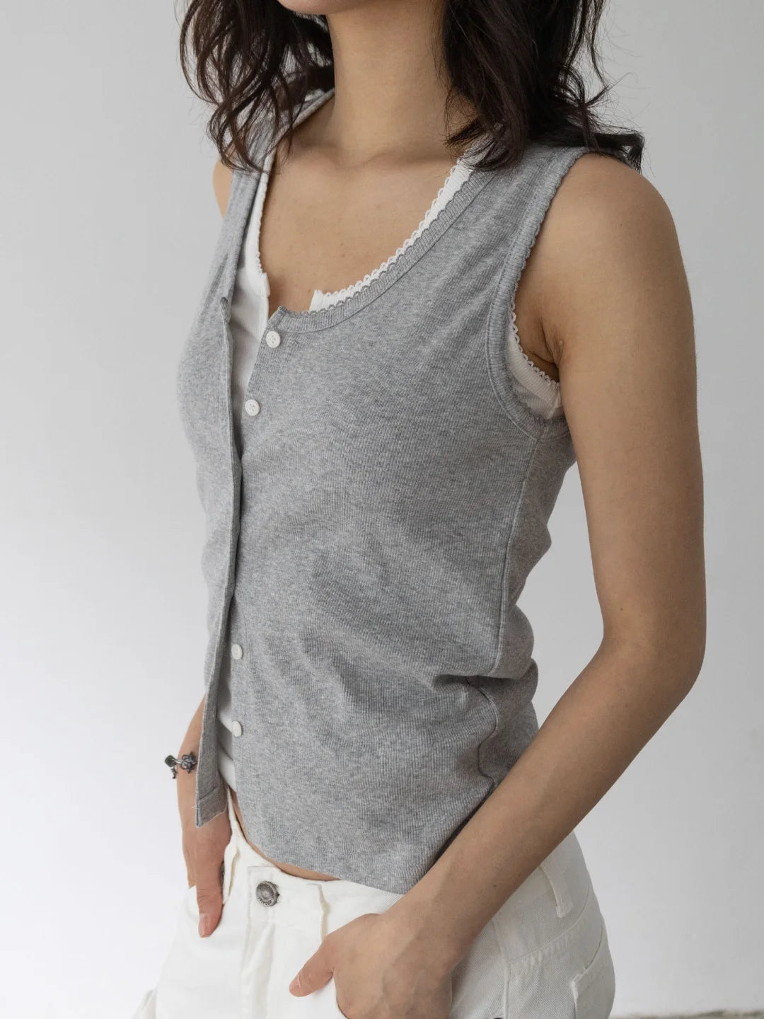 (2pack) Generation Lace Trim U-Neck Open Button Sleeveless Top