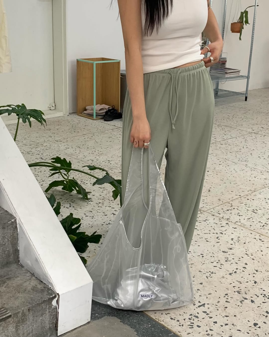Madly Clear Mesh Big Tote Bag with Silver Pouch
