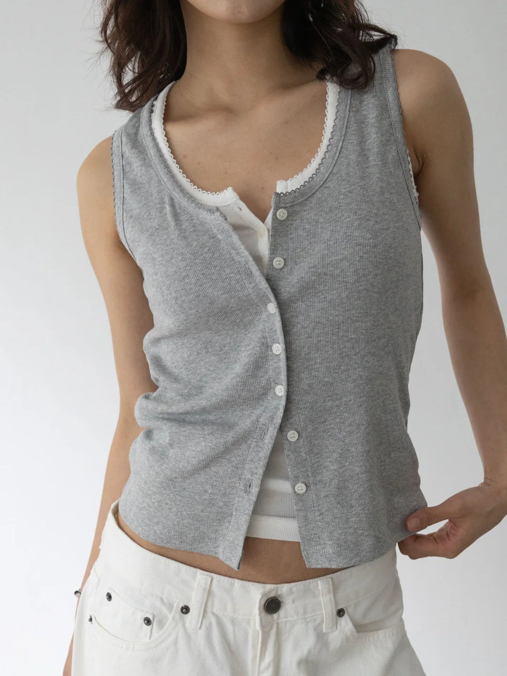 (2pack) Generation Lace Trim U-Neck Open Button Sleeveless Top