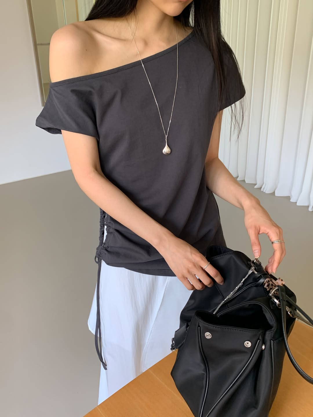 (2pack) Merrymore Berlin One Off-Shoulder Drawstring Cropped T-Shirt — One Size