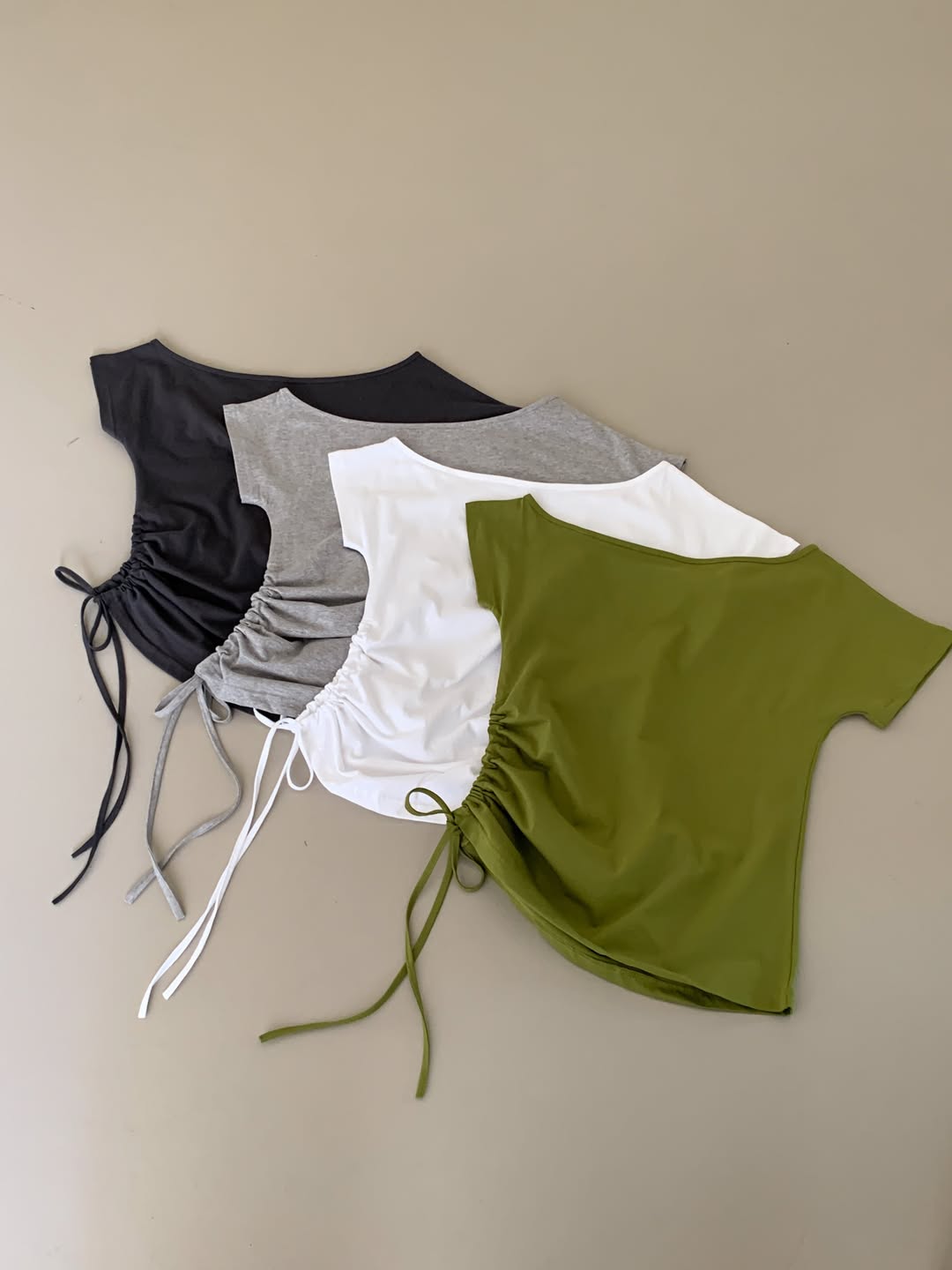 (2pack) Merrymore Berlin One Off-Shoulder Drawstring Cropped T-Shirt — One Size