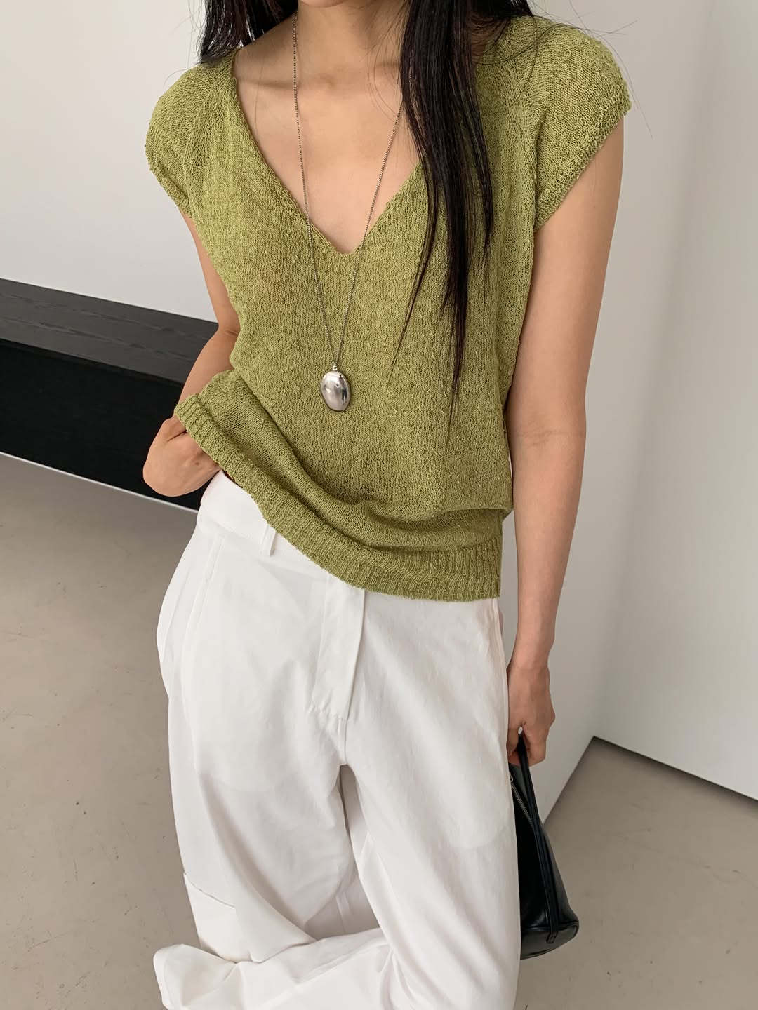 Merrymore V-Neck Cap Sleeve Knit Top