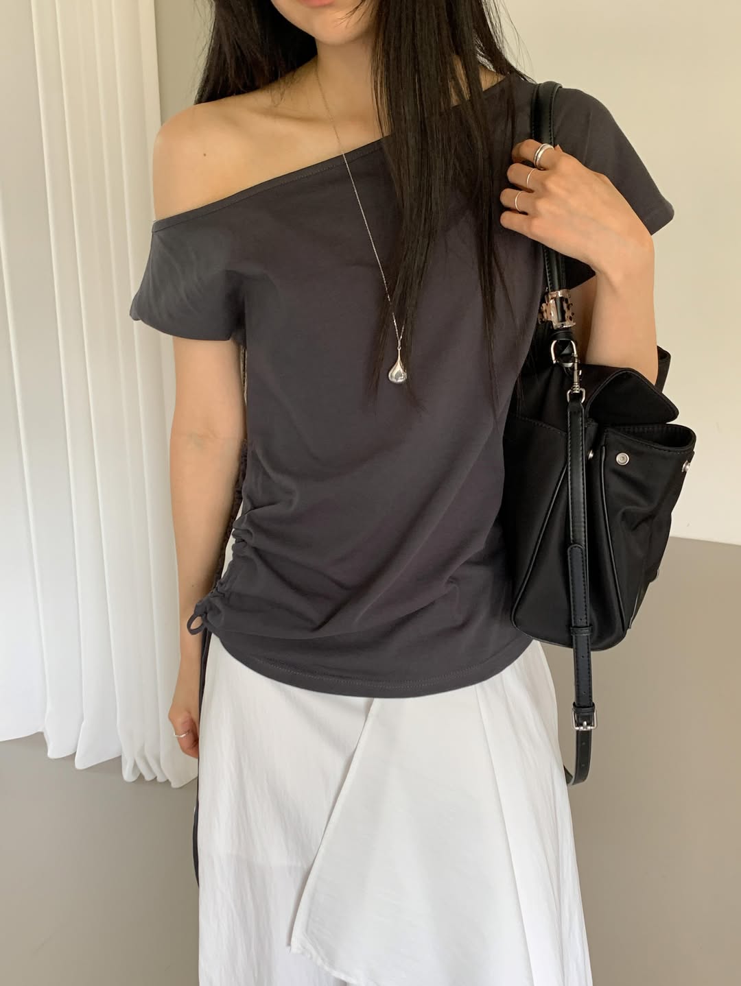 (2pack) Merrymore Berlin One Off-Shoulder Drawstring Cropped T-Shirt — One Size