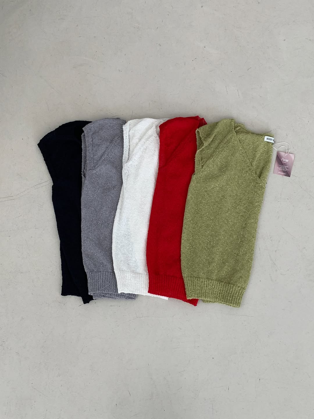 Merrymore V-Neck Cap Sleeve Knit Top
