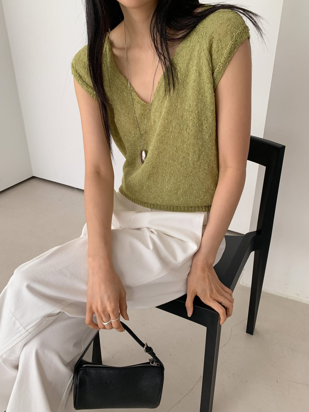 Merrymore V-Neck Cap Sleeve Knit Top