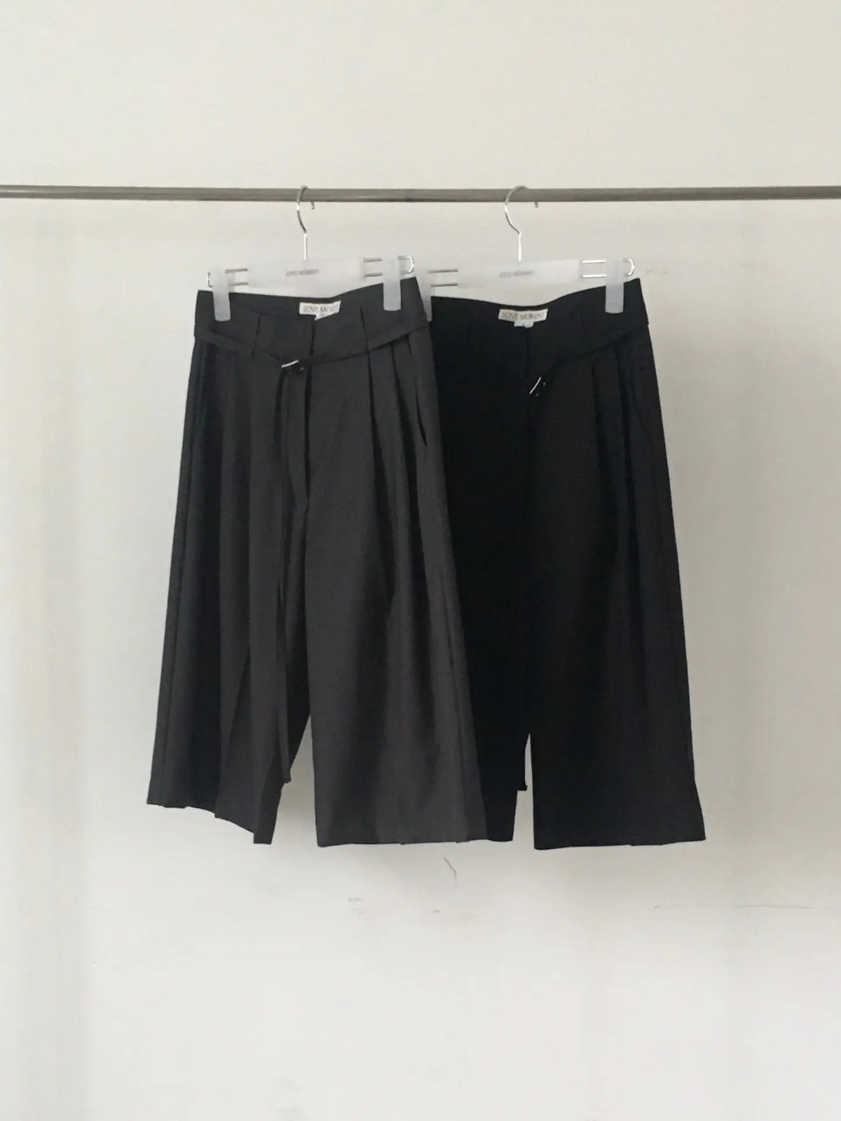 High Waist Pleated Wide Bermuda Pants
