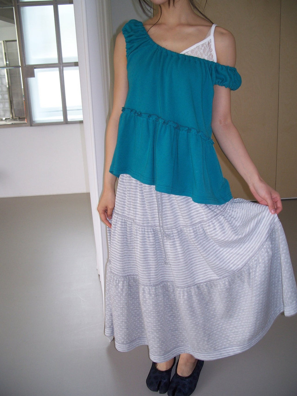 Nue Flash Gathered Sleeve Tiered Ruffle Top