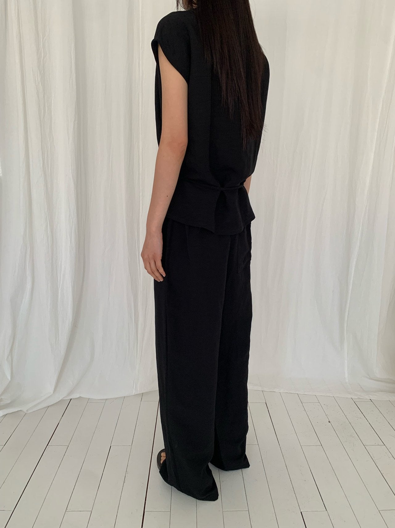 VAARA Linen Wide Leg Trousers with Elasticated Waist