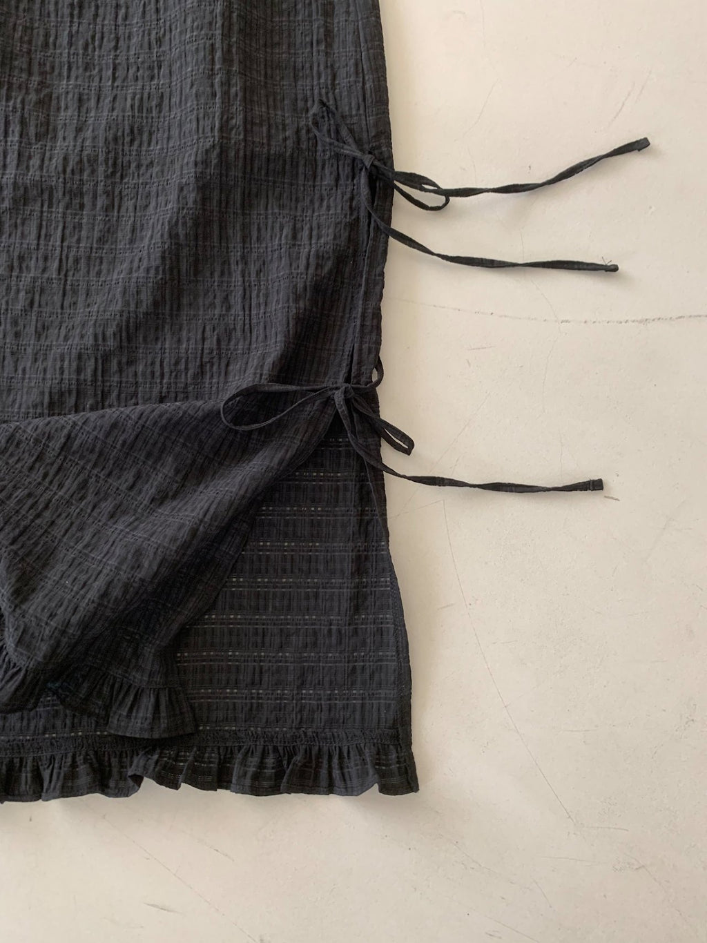 Bysugar Crinkle Texture Midi Skirt — Side Tie Slit with Ruffle Hem