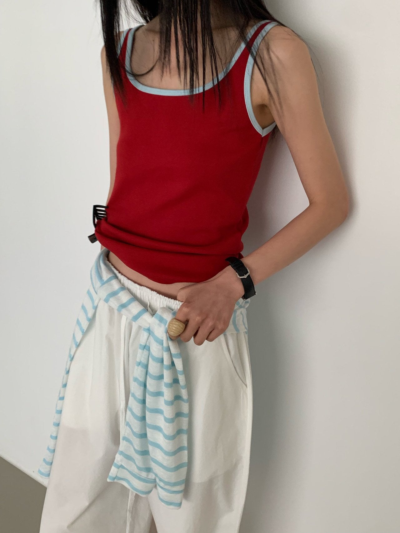 VAARA Contrast Trim Scoop Neck Slim Fit Tank Top