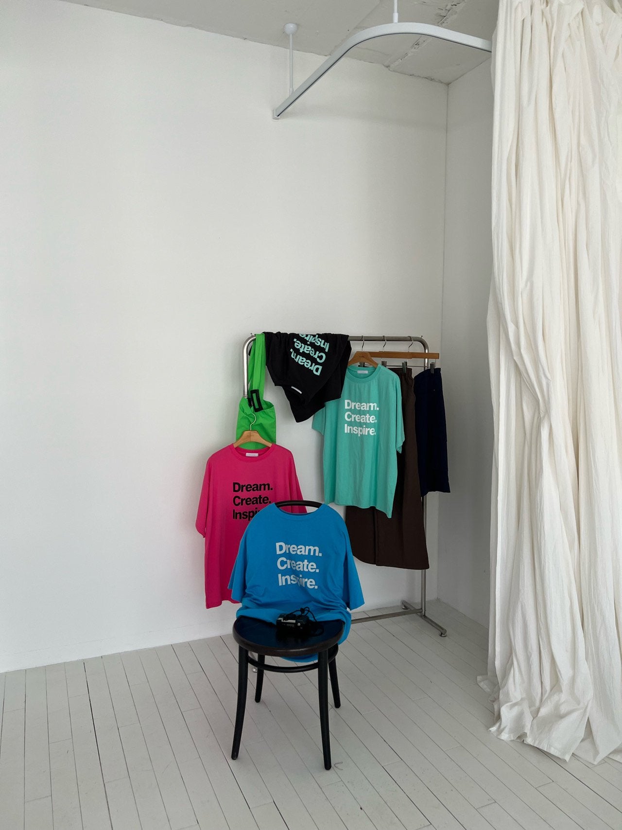 VAARA Dream Create Inspire Letter Print T-Shirt