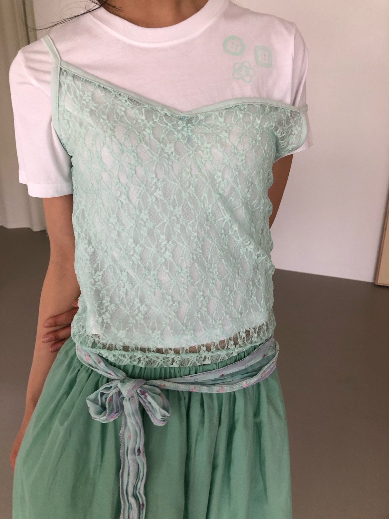 (2Pack)NueFlash Floral Lace V-Neck Crop Camisole
