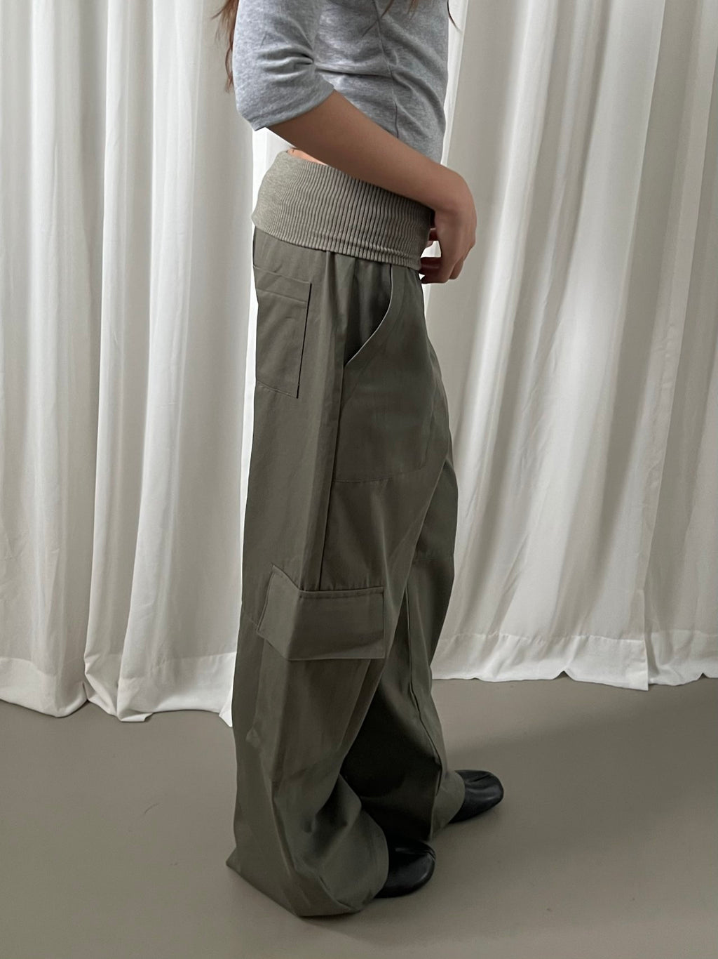 Rib Waistband Wide Leg Cargo Pants