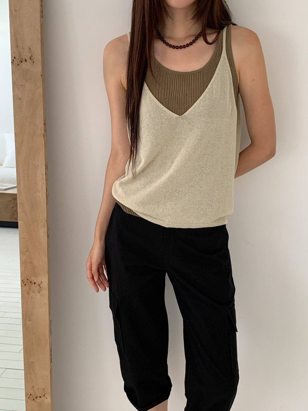 Vive L Two-Piece Linen V-Neck Knit Tank Top Set with Ribbed Inner Top