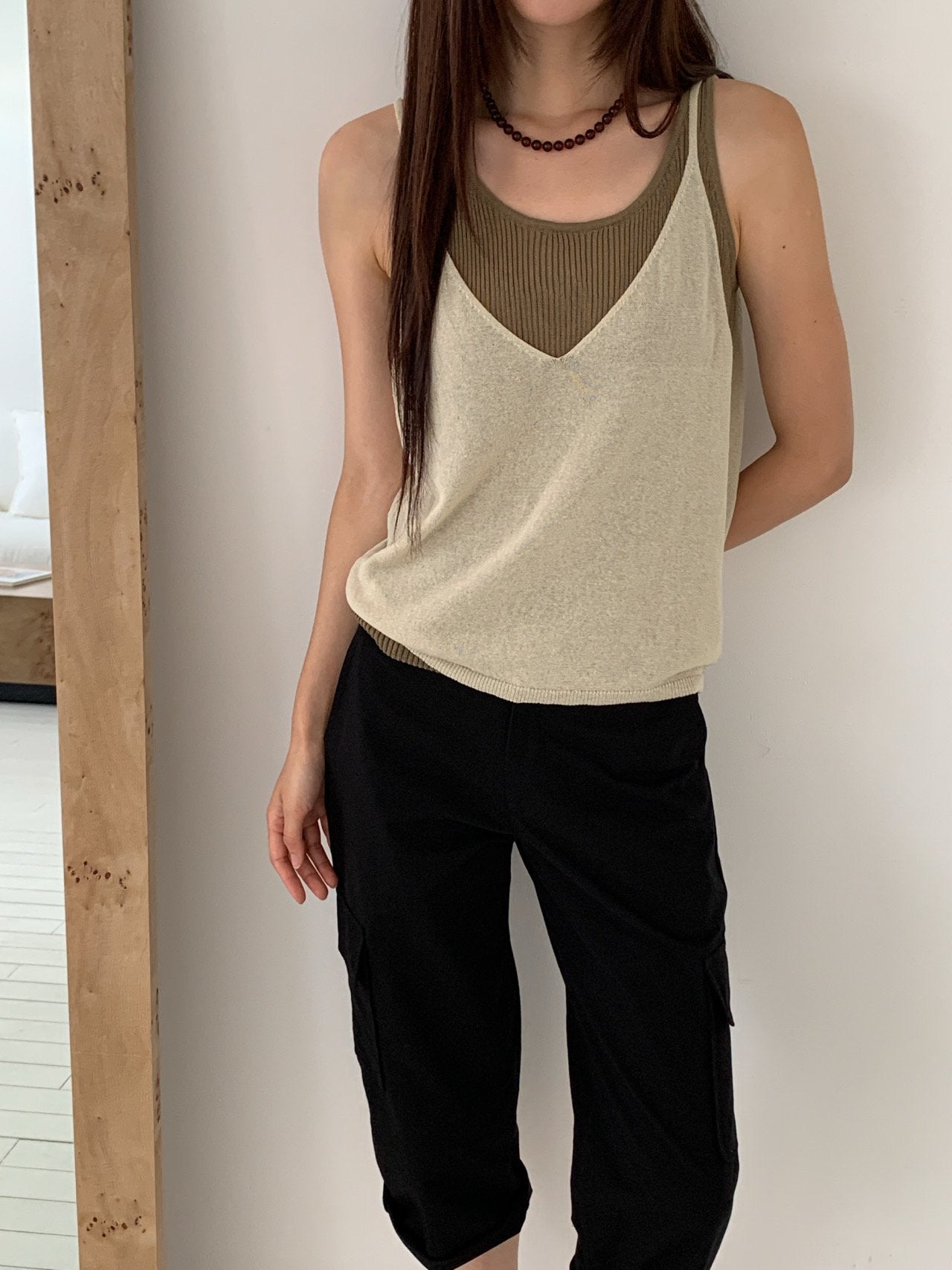 Vive L Two-Piece Linen V-Neck Knit Tank Top Set with Ribbed Inner Top